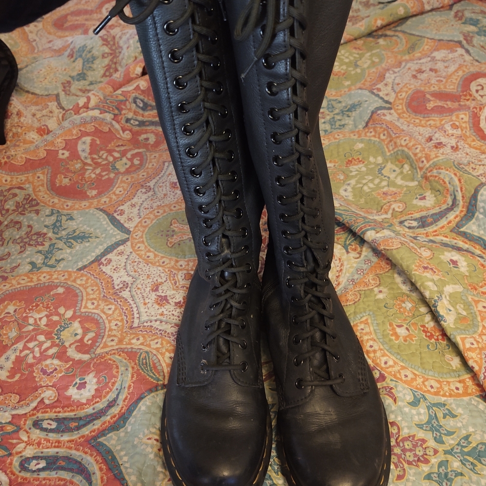 Tall dr.martens